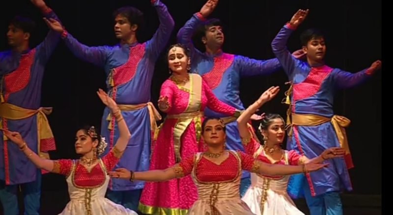 The Coat performance